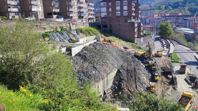 La construcción de la residencia se va a detener para acometer las labores de estabilización de la ladera a partir de abril.