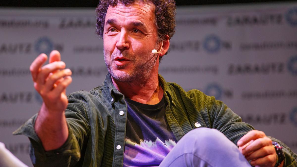 Ibon Gaztañazpi en el coloquio que hubo después de la proyección del documental 'Errio' en Modelo.