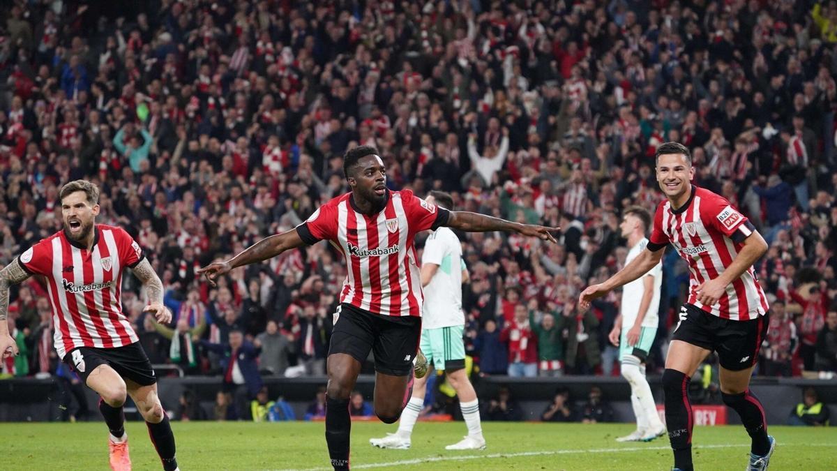 Iñaki Williams celebra el tanto que le marcó a Osasuna.