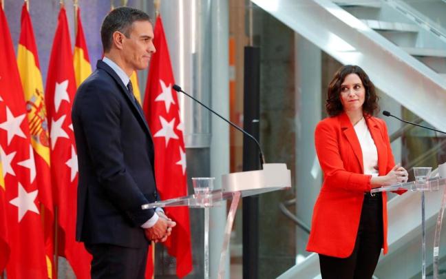 Ayuso acusa a Sánchez de difamarla y de celebrar las reuniones tras romper la "Hacienda común de todos los españoles". / Emilio Naranjo Ayuso acusa a Sánchez de difamarla y de celebrar las reuniones tras romper la "Hacienda común de todos los españoles".