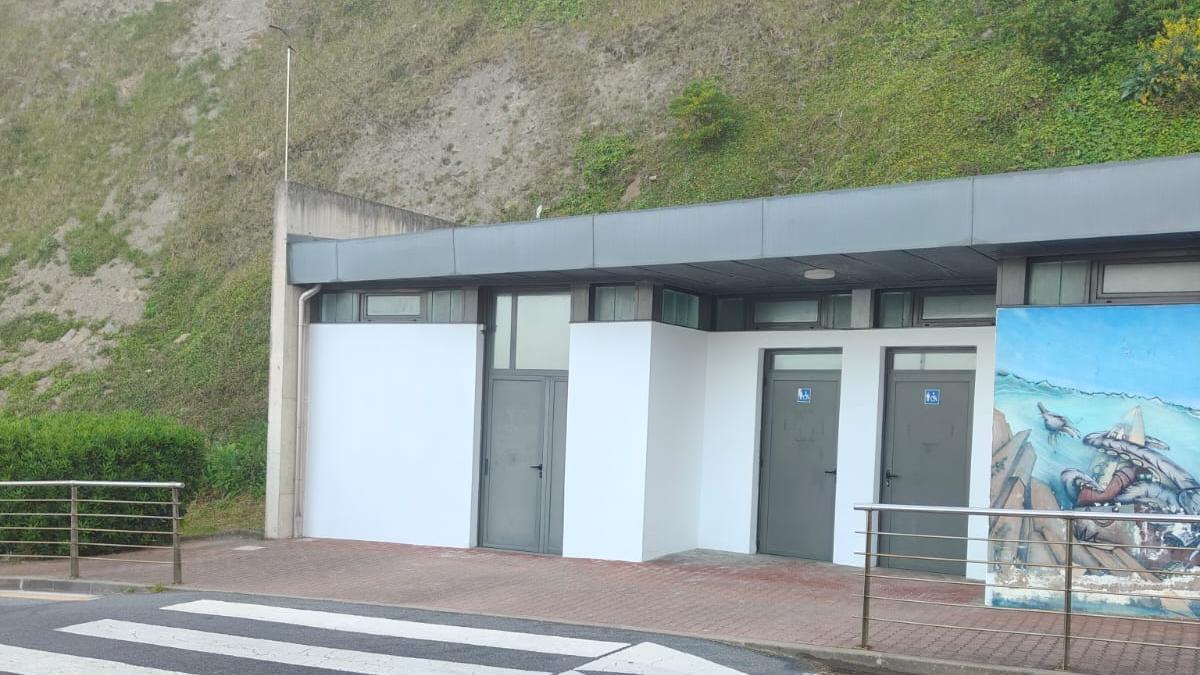 Exterior del nuevo local de surf para mujeres en Getaria.