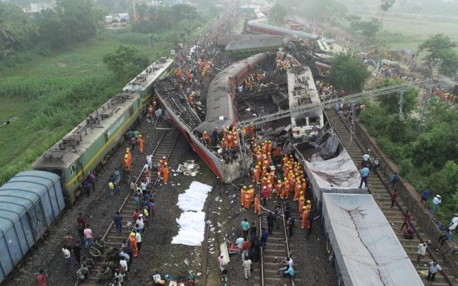 288 muertos y más de 900 heridos en uno el accidente de tren más grave en India del siglo XXI