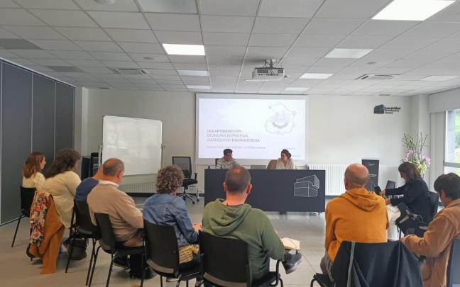A lo largo de este curso se han llevado a cabo reuniones y entrevistas con los agentes implicados