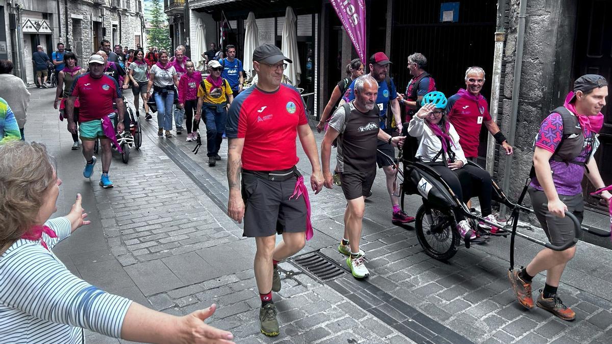 Además del gran reto, también hay una subida popular al Txarlazo y con sillas adaptadas
