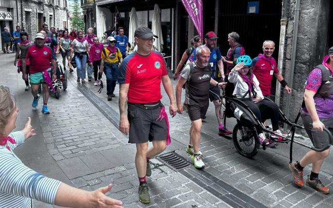 Además del gran reto, también hay una subida popular al Txarlazo y con sillas adaptadas