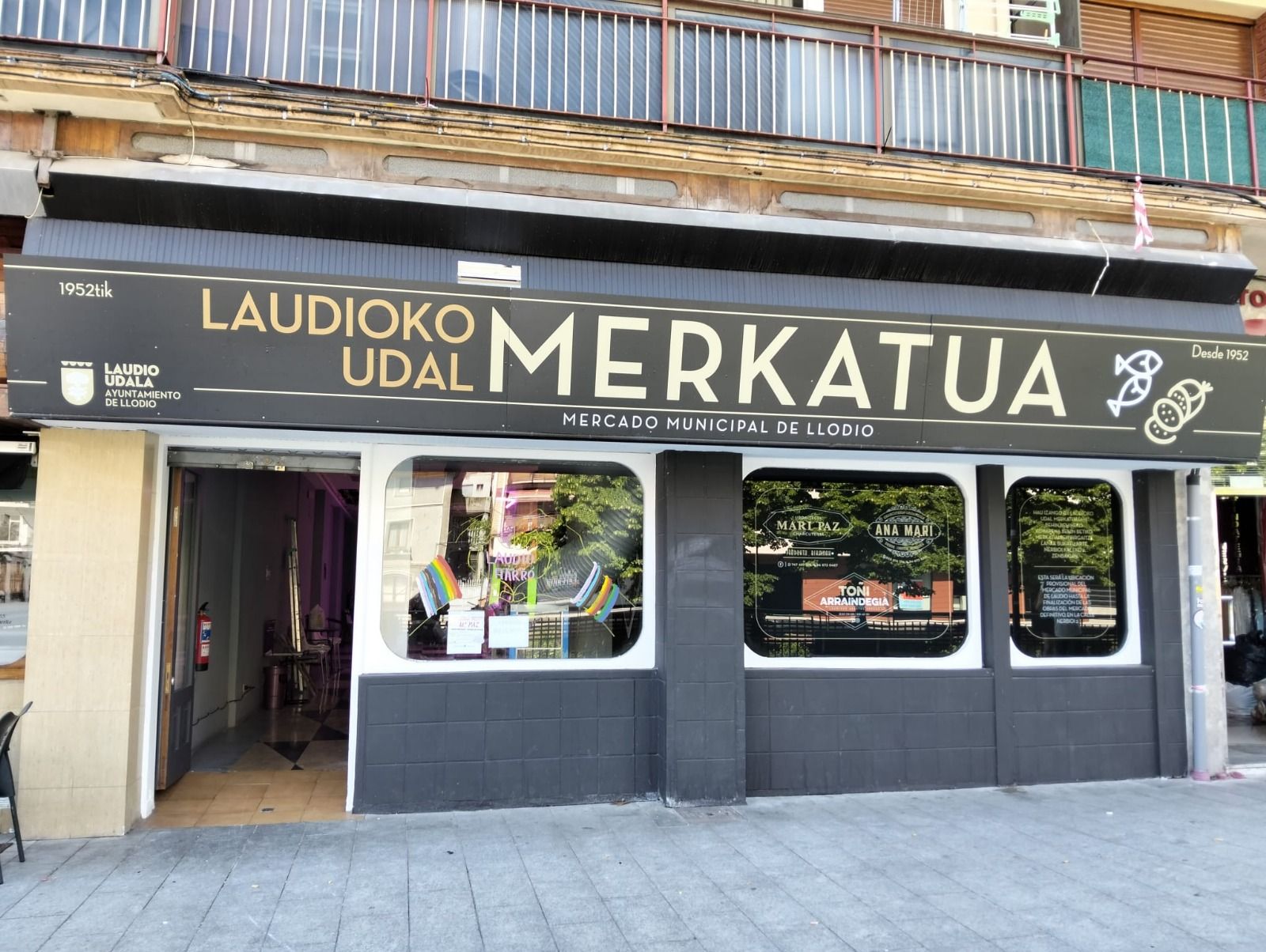 Entrada al mercado municipal de Laudio en Zubiko Kurajo