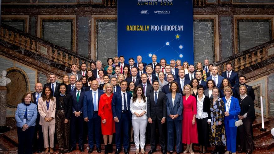 Maribel Vaquero, Beatriz Artolazabal, Oihane Agirregoitia y Miren Martiarena, en la cumbre del grupo parlamentario Renew que se ha celebrado en Bruselas