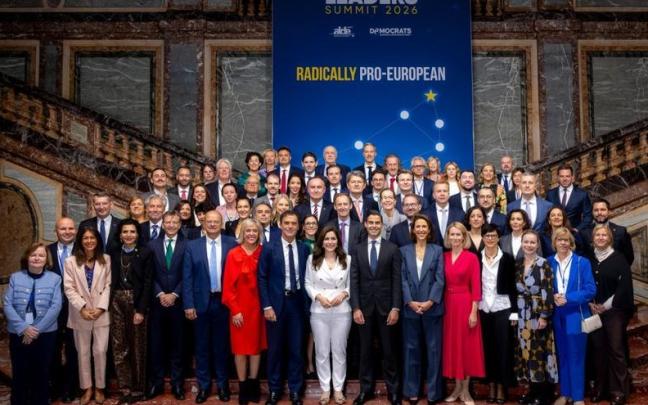 Maribel Vaquero, Beatriz Artolazabal, Oihane Agirregoitia y Miren Martiarena, en la cumbre del grupo parlamentario Renew que se ha celebrado en Bruselas