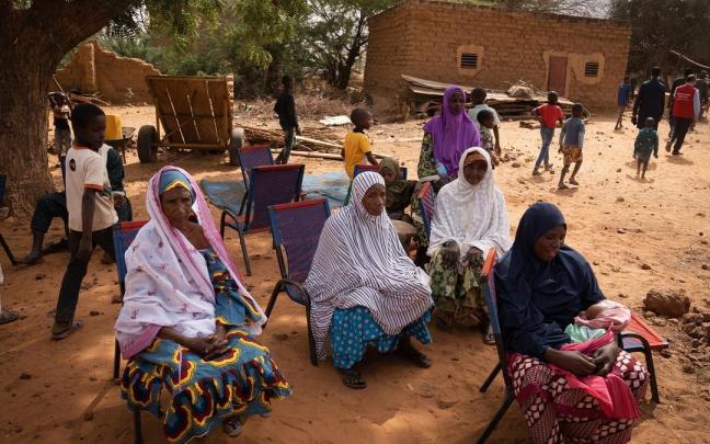 Un grupo de mujeres en N&iacute;ger.