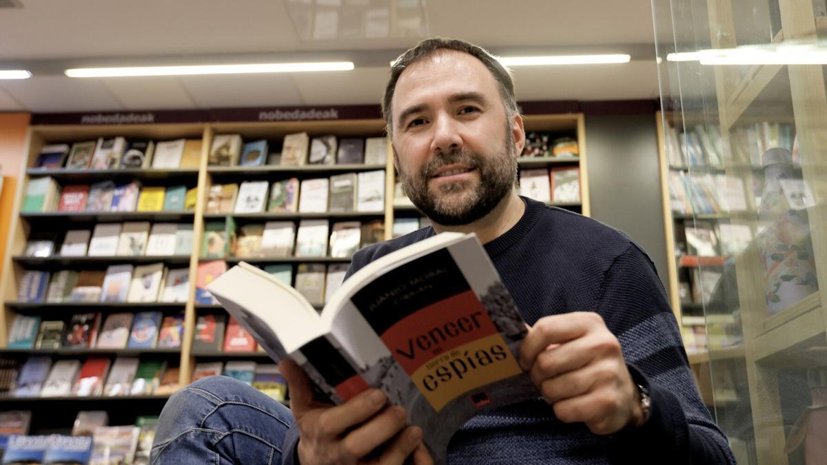 Juanjo Moral, autor de la novela 'Vencer en tierra de espías'