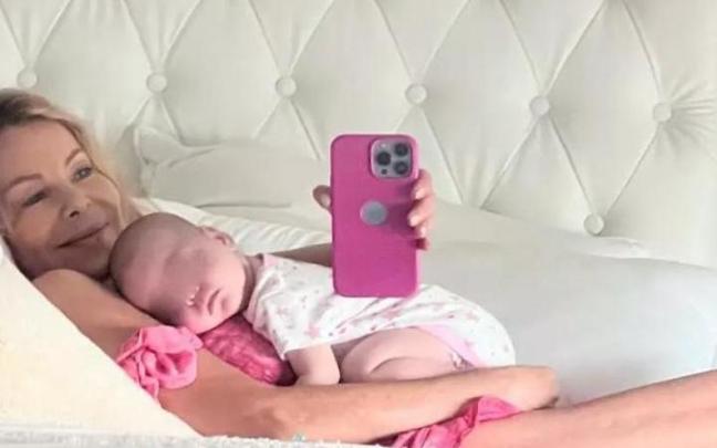 Ana Obregón junto a la pequeña Ana Sandra en una de las imágenes que ha compartido. Ana Obregón junto a la pequeña Ana Sandra en una de las imágenes que ha compartido.