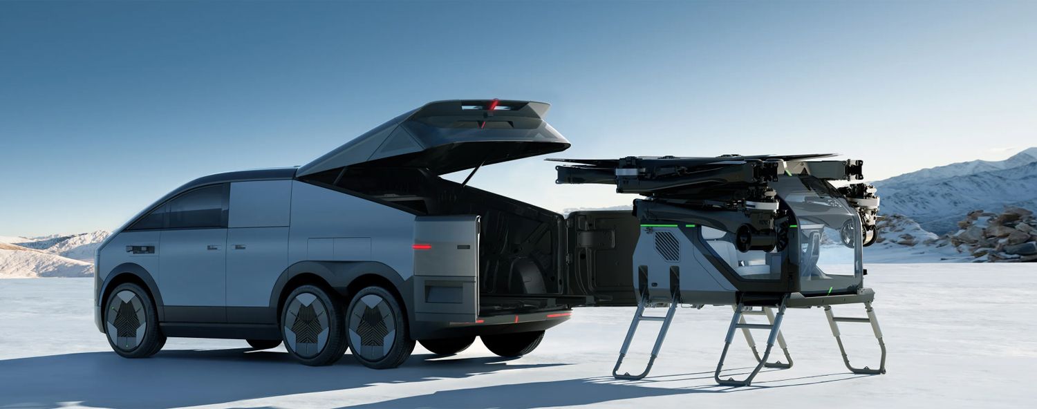 Land Aircraft Carrier incluye una aeronave en su interior.