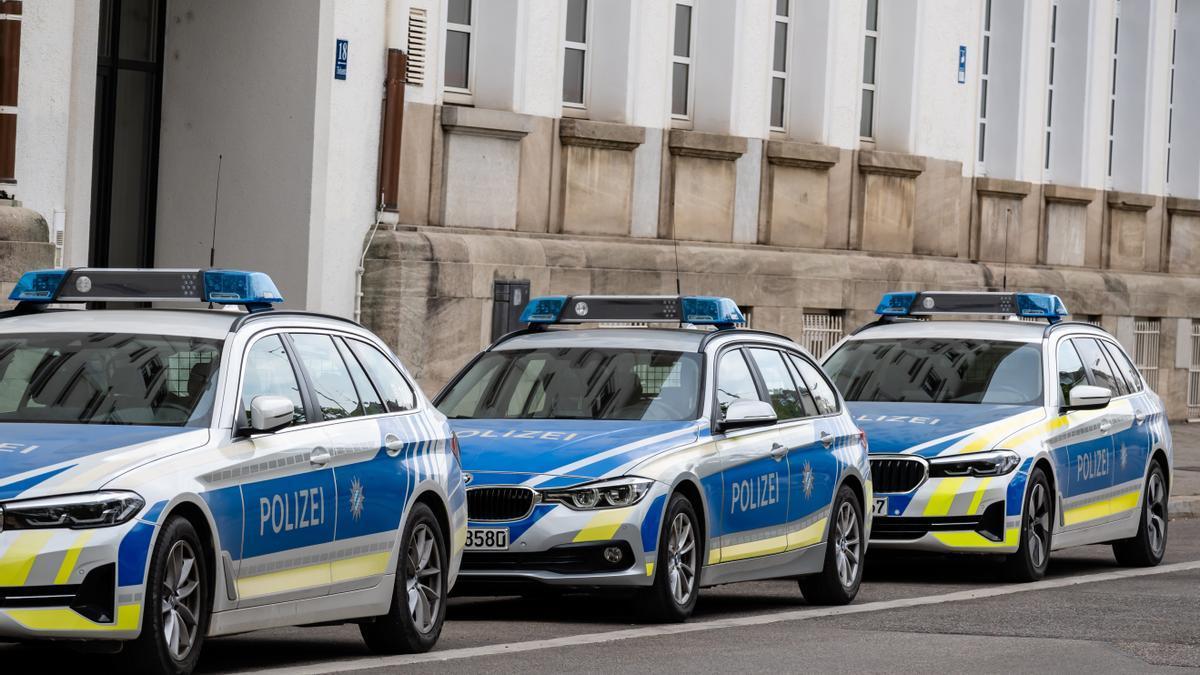 Varios vehículos de la policía alemana