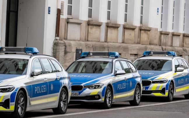 Varios vehículos de la policía alemana