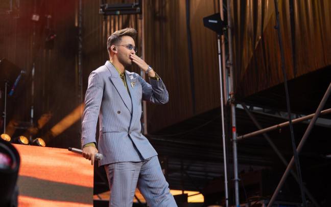 El cantante Prince Royce actúa durante un concierto en el Riyadh Air Metropolitano.