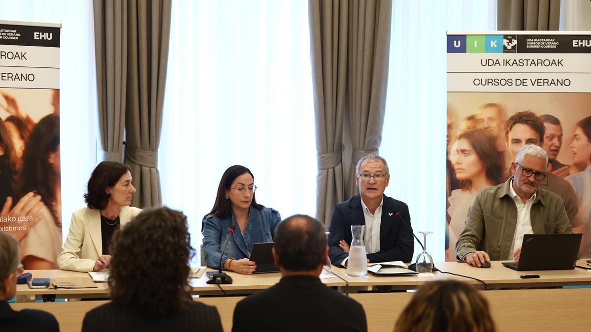 Presentación en Donostia de los Cursos de Verano de la EHU