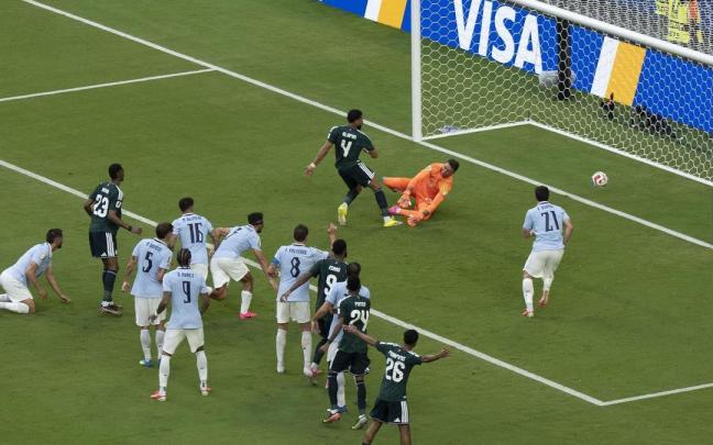 Los saudíes disfrutan al debutar: ganaron a Argentina en Catar y casi repiten con Uruguay.