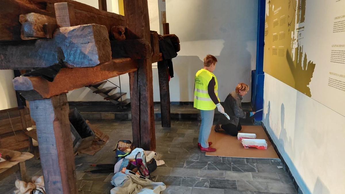 Lekeitio Lagunkoia ha renovado el entorno de la ermita de Santa Elena.