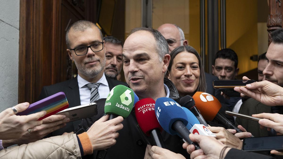 Jordi Turull, secretario general de Junts, comparece ante los medios.