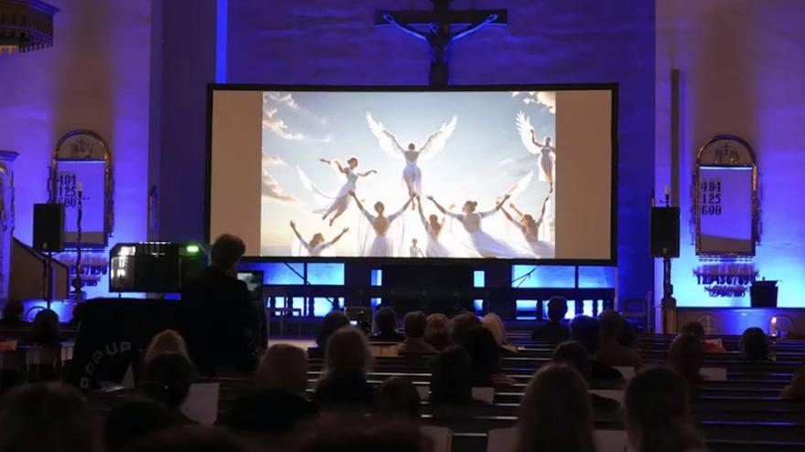 Misa con IA en Helsinki.