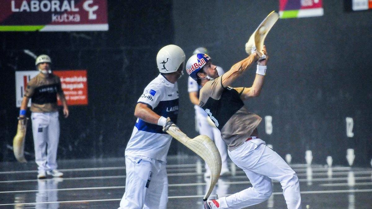 Goikoetxea remata en presencia de Erik en el partido que abría el Winter Series.