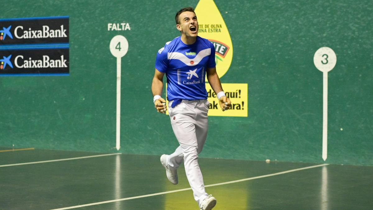 Iker Larrazabal.