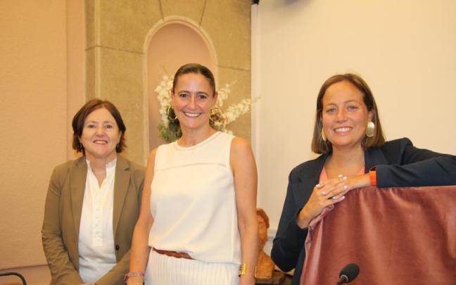 Josune Escota, Mireia Elkoroiribe y Jesica Ruiz, equipo de gobierno