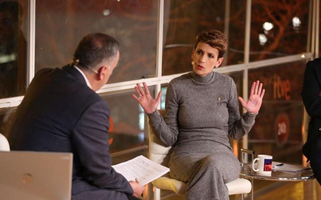 María Chivite, en el programa 'La Noche en 24 horas' de RTVE, con Xavier Fortes