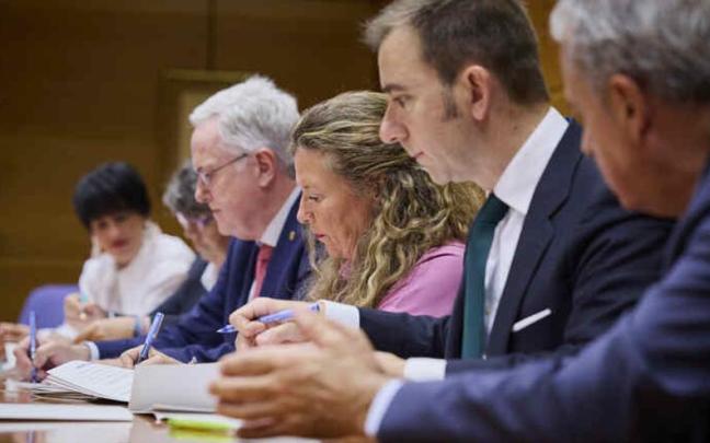 Salud y las farmacias de Euskadi crean una Red Centinela Vasca para vigilar la seguridad de los medicamentos.