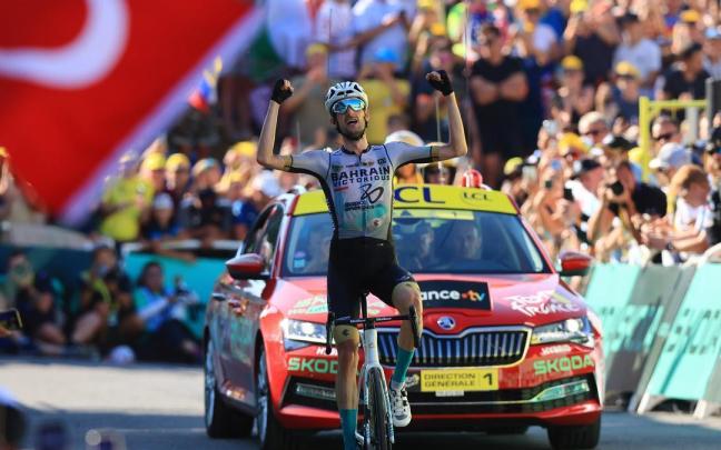 Wout Poels festeja la victoria.