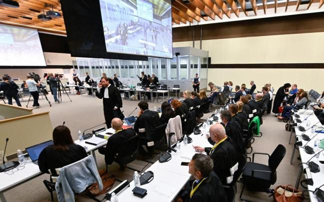 Foto de archivo de la sala de audiencias del juicio a los acusados del atentado en Bruselas.