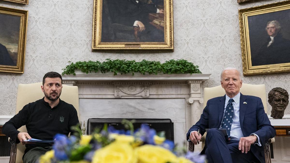 Volodomir Zelenski durante su encuentro con el presidente estadounidense, Joe Biden.