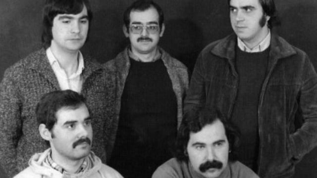 Los cinco miembros de Koska, en una foto promocional del grupo, pionero del rock en euskera en la década de los años 70