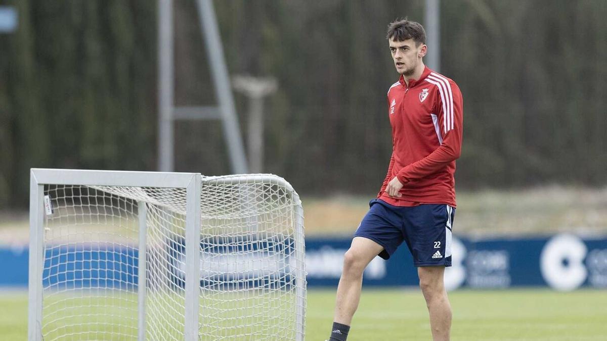 Aimar Oroz, durante un entrenamiento de Osasuna.