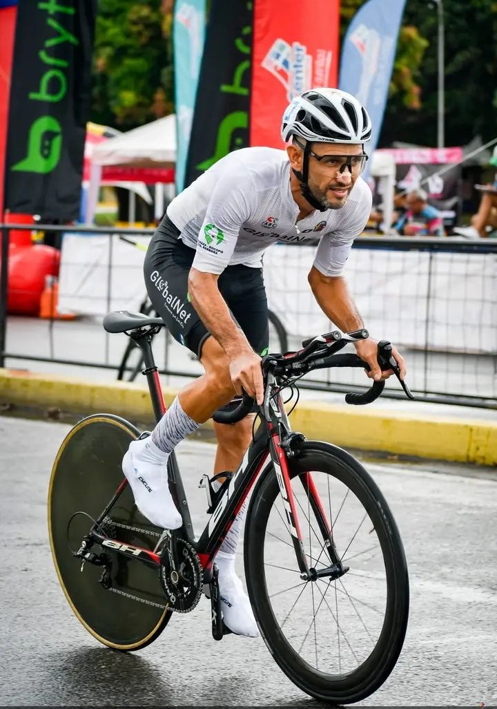 José Franklin Molina tuvo una dilatada y exitosa carrera como corredor de élite en Venezuela, en especial en la modalidad de pista..