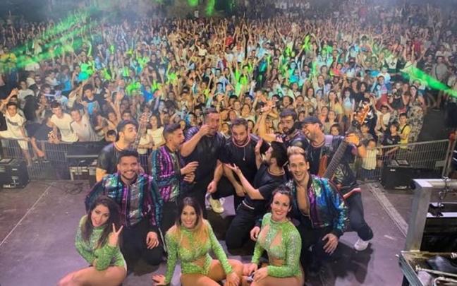 Orquesta Vilkano al término de uno de sus espectáculos en pasadas ediciones de las Madalenak de Arrigorriaga / Orquesta Vulkano Orquesta Vilkano al término de uno de sus espectáculos en pasadas ediciones de las Madalenak de Arrigorriaga