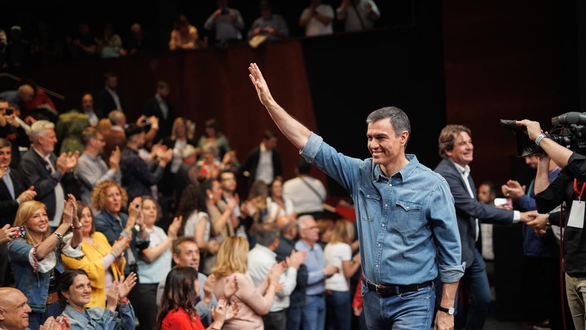 Pedro Sánchez durante el acto electoral del PSOE al que ha acudido este domingo.