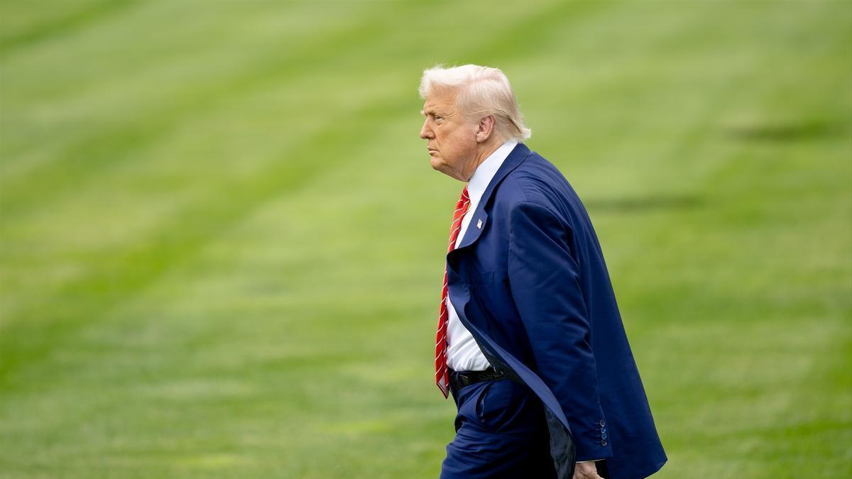 El presidente de Estados Unidos, Donald Trump, en los jardines de la Casa Blanca.