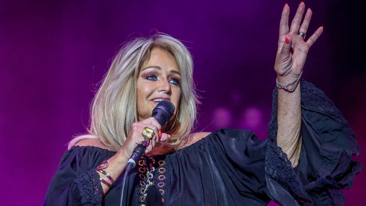 Bonnie Tyler en pleno concierto en Madrid.