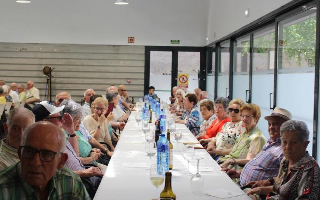 El homenaje a las personas mayores de 80 años se pospone para otra fecha. En la foto, una imagen del evento celebrado el año pasado.