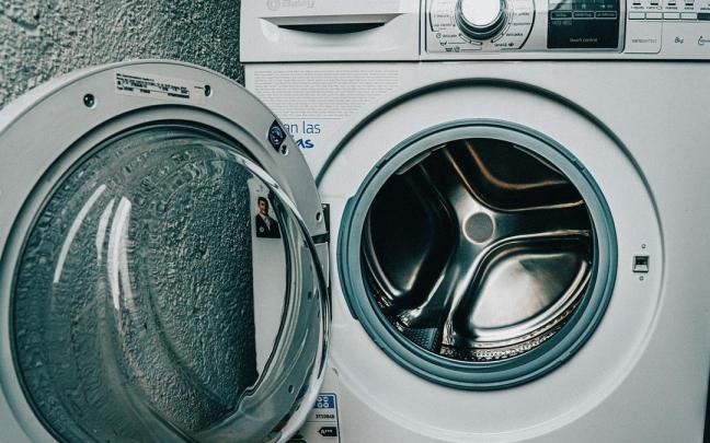 La limpieza de la lavadora es clave para evitar bacterias, moho y malos olores / Pixabay La limpieza de la lavadora es clave para evitar bacterias, moho y malos olores