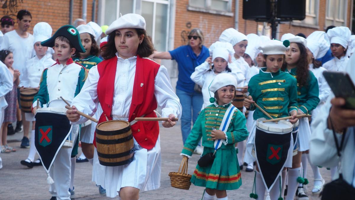 La comision de la tamborrada infantil y el Ayuntamiento estudian en estos momentos si la marcha del próximo 24 de junio se llevará a cabo.