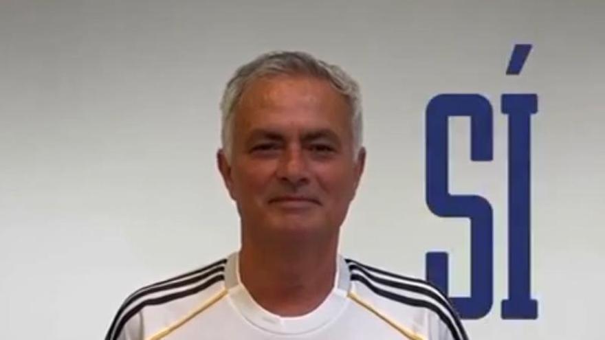 Imagen del técnico portugués Mourinho con la camiseta del Real Madrid, presuntamente generada por IA