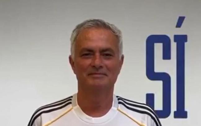 Imagen del técnico portugués Mourinho con la camiseta del Real Madrid, presuntamente generada por IA