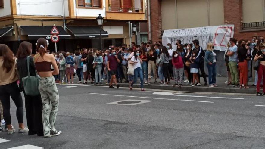 Imagen de una de las protestas contra la brutal agresión en Amorebieta