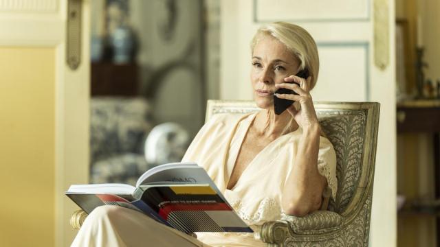 Belén Rueda interpreta a Carmen en ‘Cada día nace un listo’, película dirigida por Arantxa Echevarría.