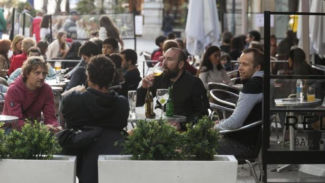 En la imagen, una terraza del Boulevard de Donostia / Iker Azurmendi