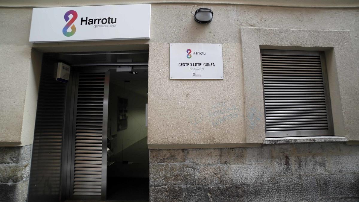 Fachada de Harrotu Centro LGTBI Gunea.