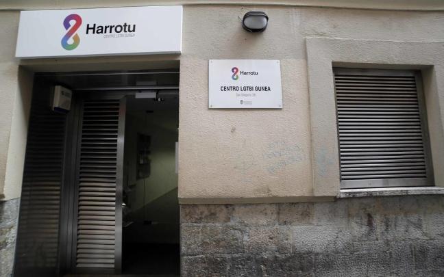 Fachada de Harrotu Centro LGTBI Gunea.