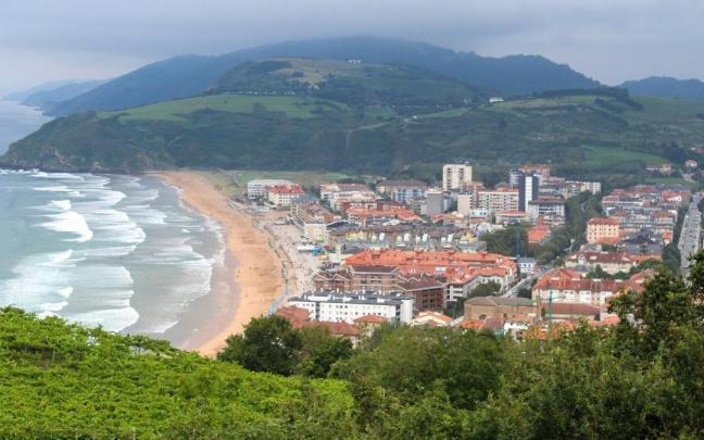 La villa de Zarautz desde Vista Alegre.